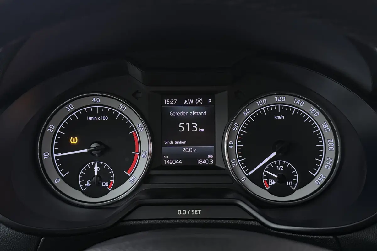 1.5 TSI Greentech Business Edition (CRUISE CONTROL, STOELVERWARMING, NAVIGATIE CARPLAY, PARKEERSENSOREN)