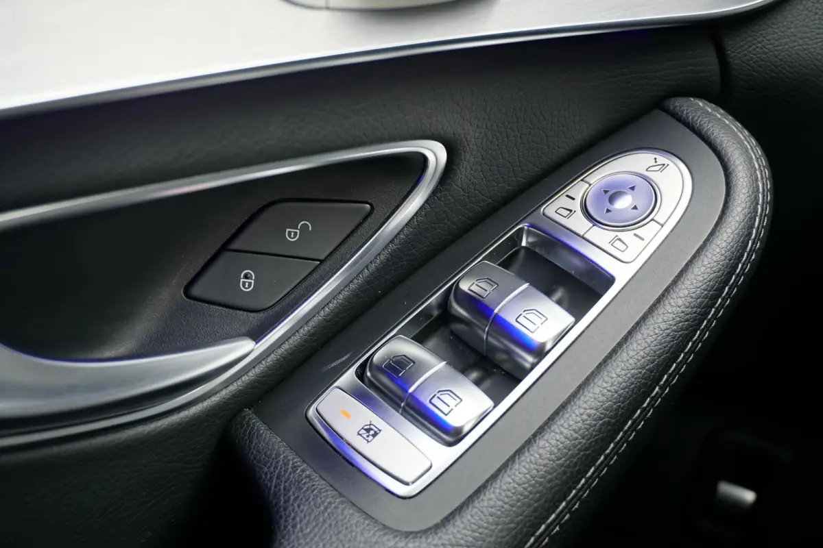 300 d 4MATIC Premium Plus Pack AMG + 360° CAMERA / STOELVENTILATIE / PANO / BURMESTER / HUD
