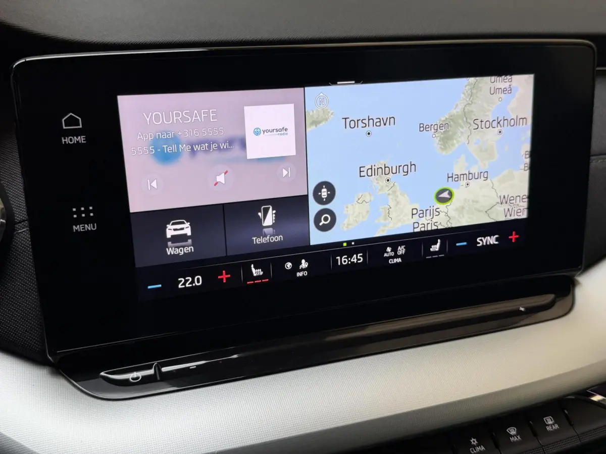 1.0 e-TSI Business Edition Plus Automaat | Achteruitrijcamera | Apple CarPlay/Android Auto | Adaptieve cruise control | Climate control | LED verlichting | Signaalkleur | Parkeersensoren voo