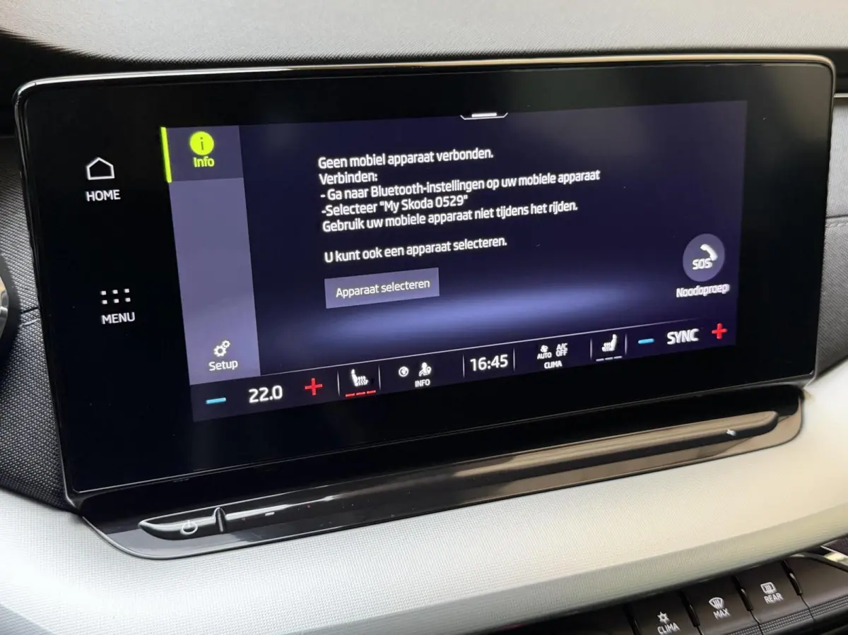 1.0 e-TSI Business Edition Plus Automaat | Achteruitrijcamera | Apple CarPlay/Android Auto | Adaptieve cruise control | Climate control | LED verlichting | Signaalkleur | Parkeersensoren voo