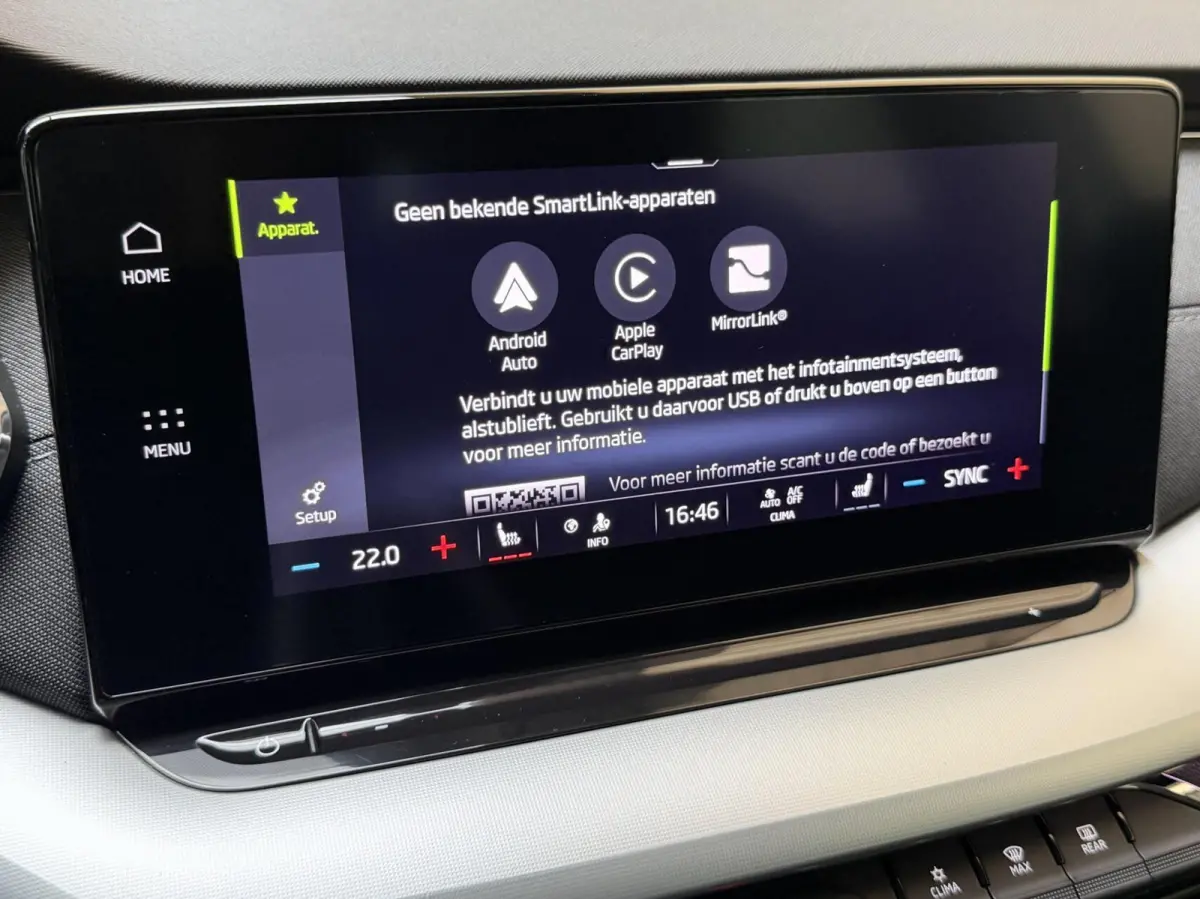 1.0 e-TSI Business Edition Plus Automaat | Achteruitrijcamera | Apple CarPlay/Android Auto | Adaptieve cruise control | Climate control | LED verlichting | Signaalkleur | Parkeersensoren voo