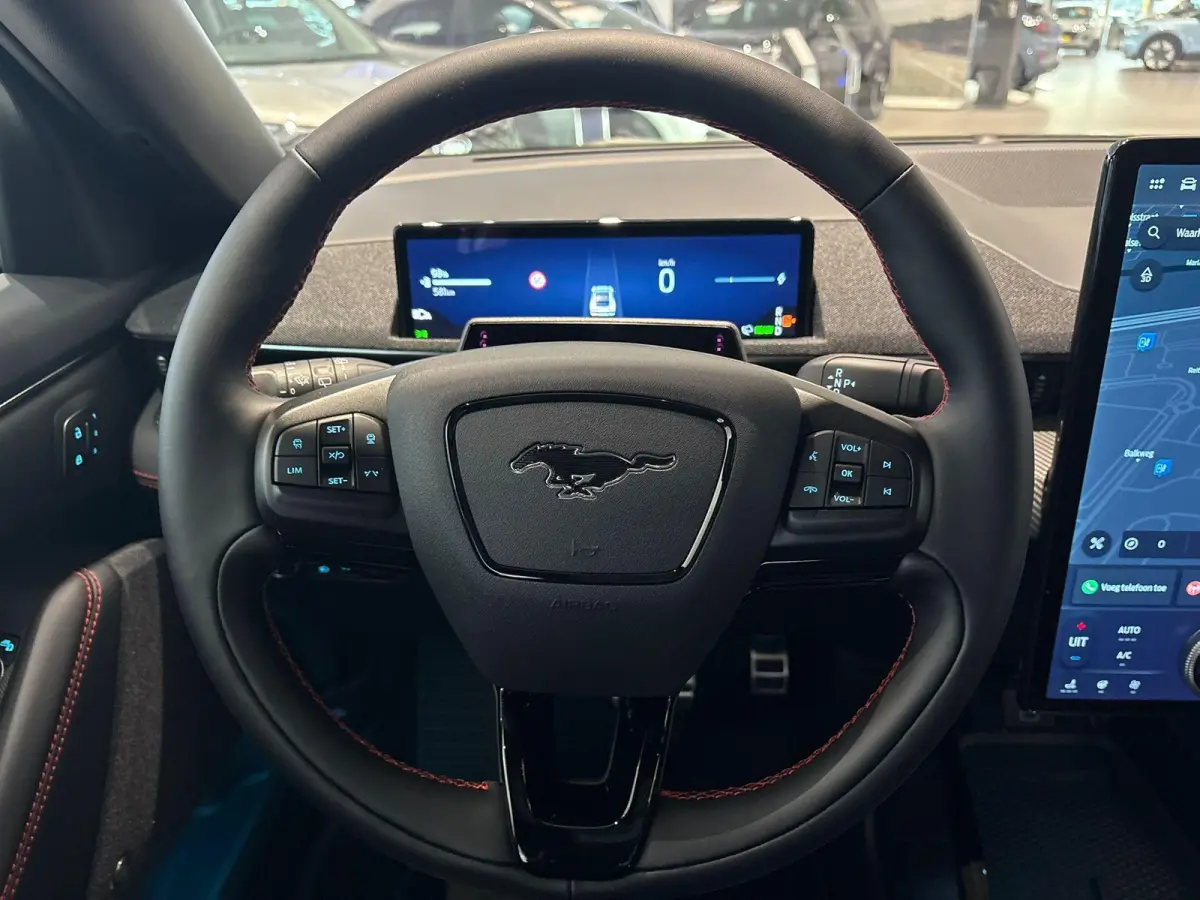 Extended Premium RWD 88 kWh | TE BESTELLEN | PANORAMADAK | 19" LMV BLACK | TECHNOLOGY PACK |