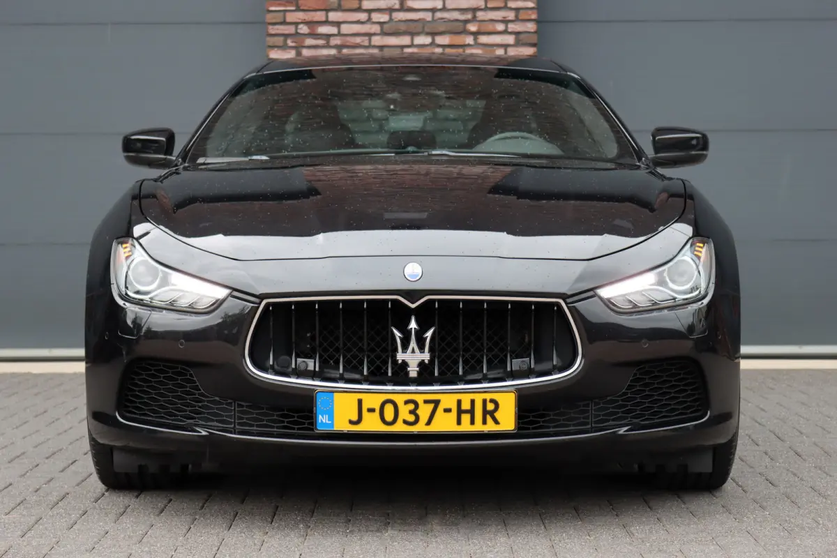 3.0 S Q4 | Carbon | Bowers&Wilkins | Stoelventilatie | Memory | Variabel Onderstel | Apple Carplay/Android Auto | Leder | Camera | Keyless Entry | Elektrisch Zonnescherm |