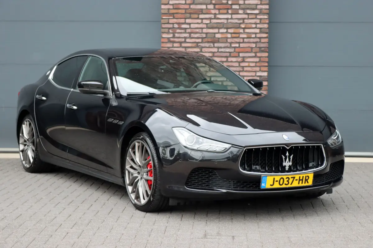 3.0 S Q4 | Carbon | Bowers&Wilkins | Stoelventilatie | Memory | Variabel Onderstel | Apple Carplay/Android Auto | Leder | Camera | Keyless Entry | Elektrisch Zonnescherm |