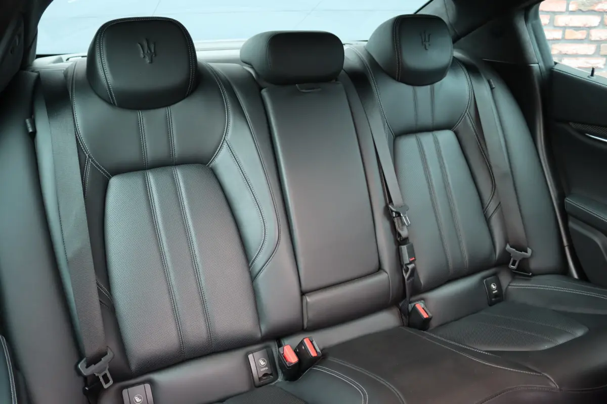 3.0 S Q4 | Carbon | Bowers&Wilkins | Stoelventilatie | Memory | Variabel Onderstel | Apple Carplay/Android Auto | Leder | Camera | Keyless Entry | Elektrisch Zonnescherm |