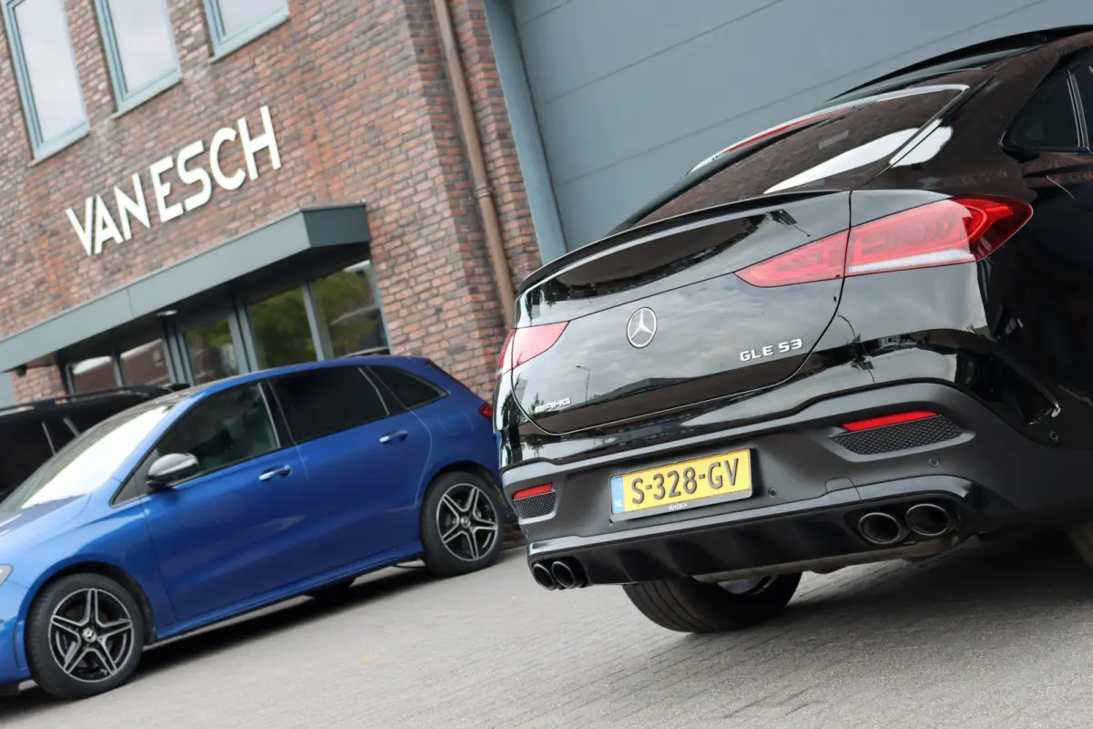 AMG 53 4MATIC+ | Luchtvering | Distronic+ | Panoramadak | HUD | Stoelventilatie | Surround Camera | Standkachel | Multibeam LED | Burmester |