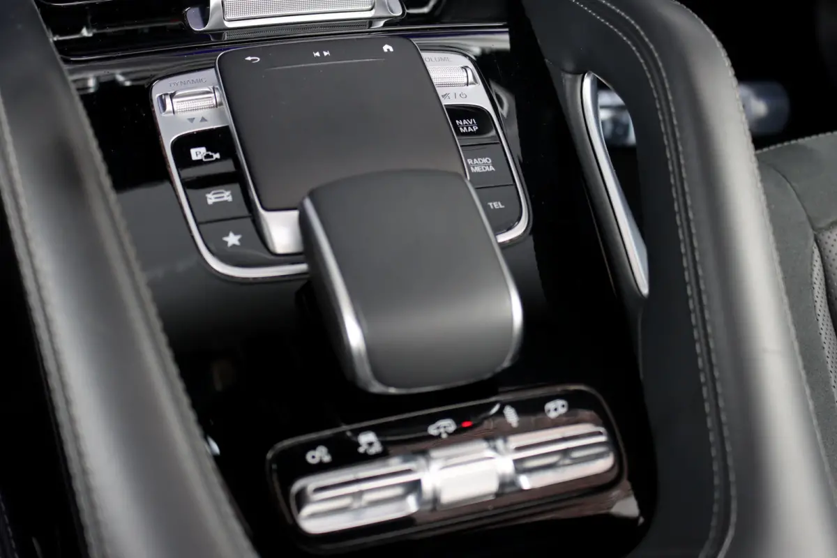 AMG 53 4MATIC+ | Luchtvering | Distronic+ | Panoramadak | HUD | Stoelventilatie | Surround Camera | Standkachel | Multibeam LED | Burmester |
