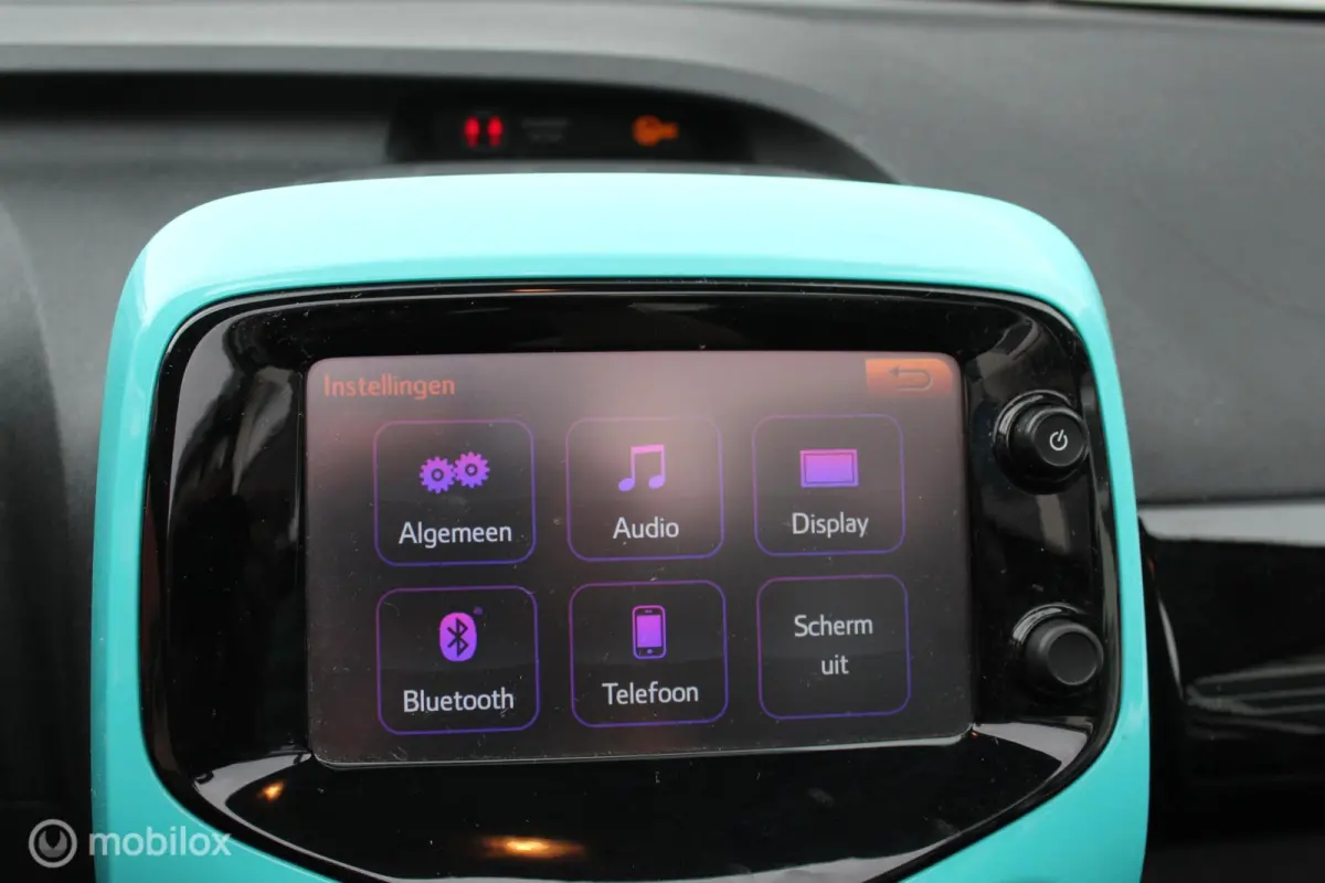 1.0-12V 69PK 5-DEURS NIEUW MODEL *Airscape-Shine* *CABRIOLET* *KLEUREN-/ENTERTAINMENTSCHERM ORIGINEEL* *BLUETOOTH HANDSFREE TEL.CARKIT&MEDIA INTERFACE/STREAMING* *OPEN-/ZONNEDAK* *AIRCONDITI