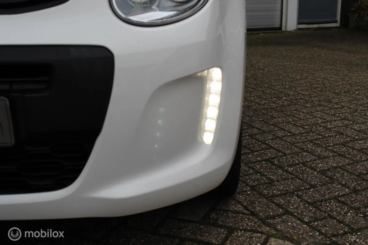 1.0-12V 69PK 5-DEURS NIEUW MODEL *Airscape-Shine* *CABRIOLET* *KLEUREN-/ENTERTAINMENTSCHERM ORIGINEEL* *BLUETOOTH HANDSFREE TEL.CARKIT&MEDIA INTERFACE/STREAMING* *OPEN-/ZONNEDAK* *AIRCONDITI