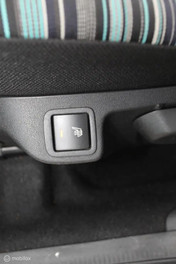 1.0-12V 69PK 5-DEURS NIEUW MODEL *Airscape-Shine* *CABRIOLET* *KLEUREN-/ENTERTAINMENTSCHERM ORIGINEEL* *BLUETOOTH HANDSFREE TEL.CARKIT&MEDIA INTERFACE/STREAMING* *OPEN-/ZONNEDAK* *AIRCONDITI