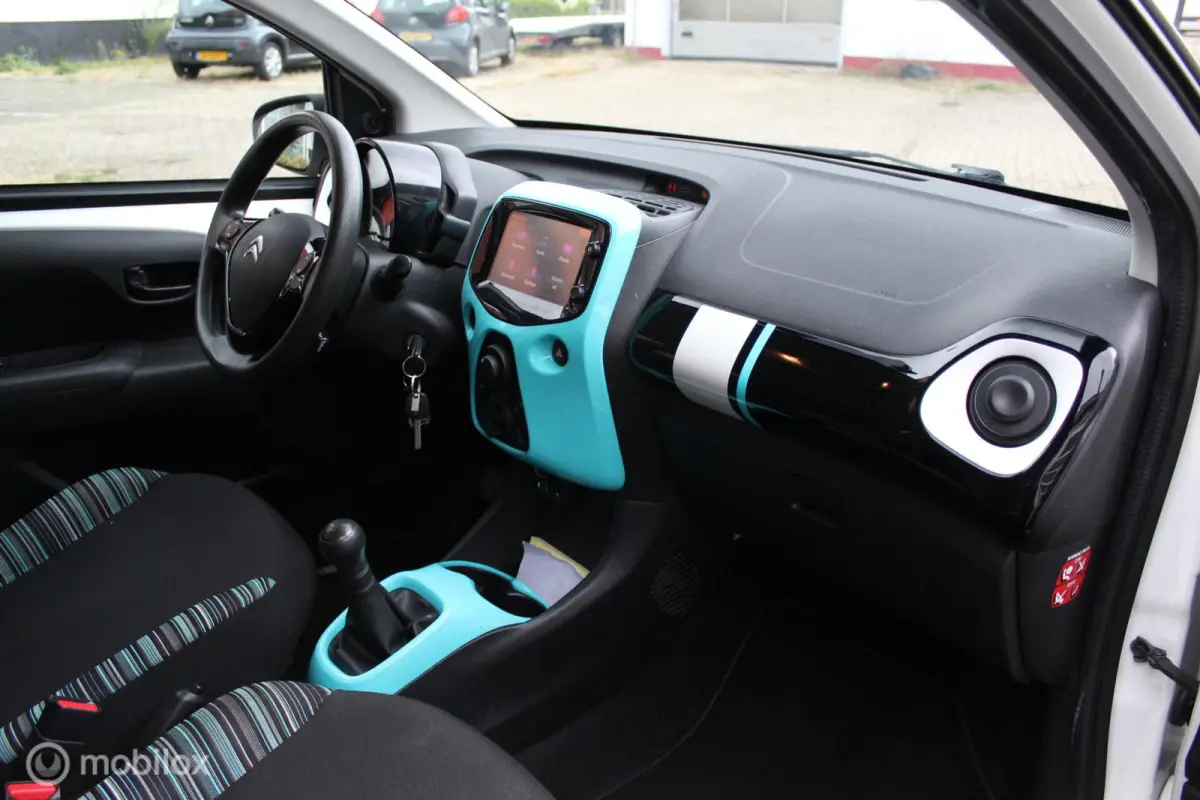1.0-12V 69PK 5-DEURS NIEUW MODEL *Airscape-Shine* *CABRIOLET* *KLEUREN-/ENTERTAINMENTSCHERM ORIGINEEL* *BLUETOOTH HANDSFREE TEL.CARKIT&MEDIA INTERFACE/STREAMING* *OPEN-/ZONNEDAK* *AIRCONDITI