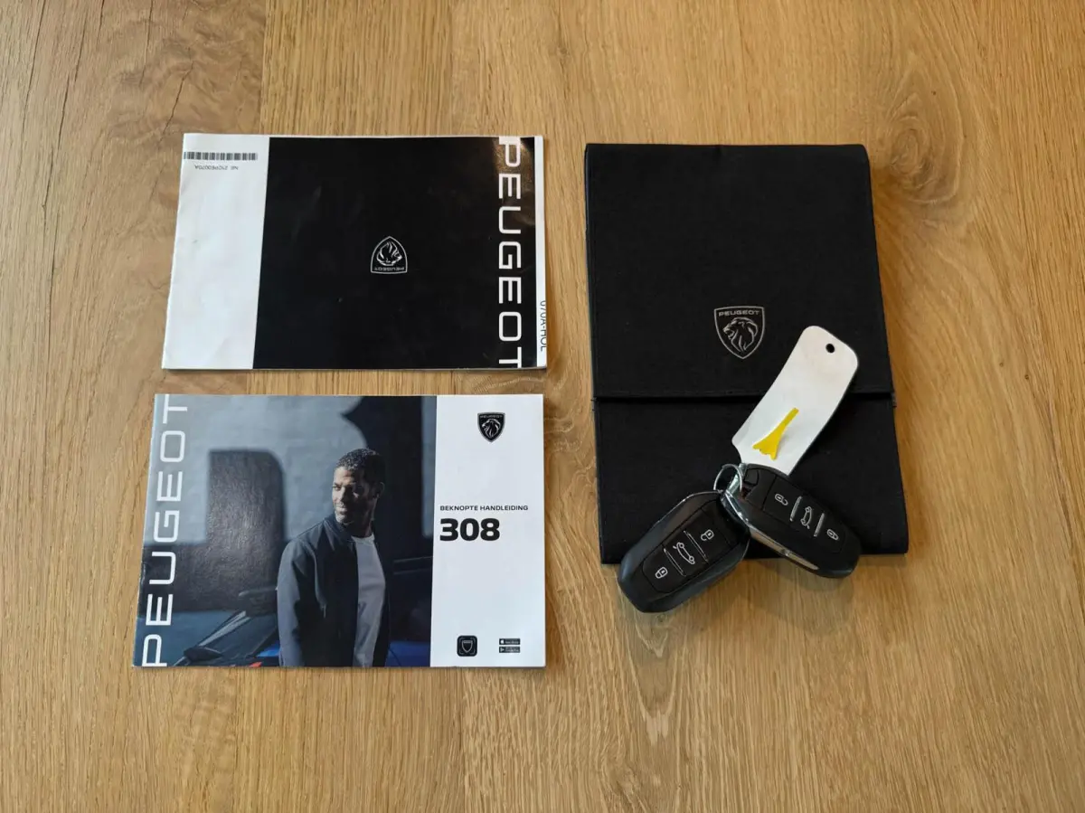 1.2 PureTech 130pk Allure Pack Business | Carplay | 360 Camera | Stoelverwarming | Trekhaak