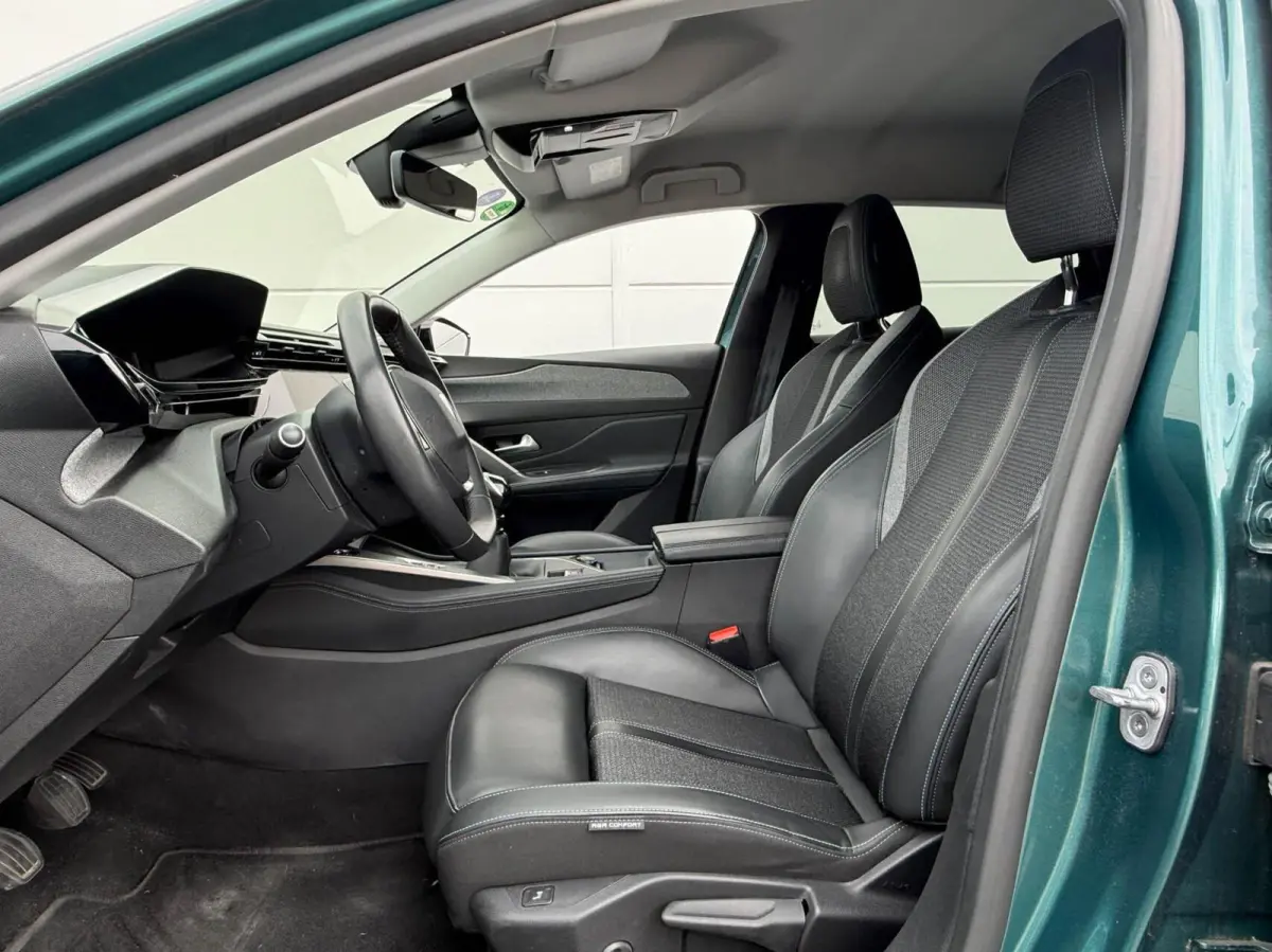1.2 PureTech 130pk Allure Pack Business | Carplay | 360 Camera | Stoelverwarming | Trekhaak