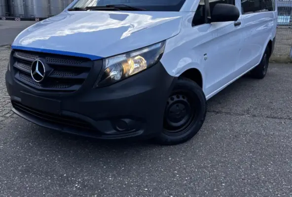 109 BlueTEC Base Extra Lang / 9 Pax