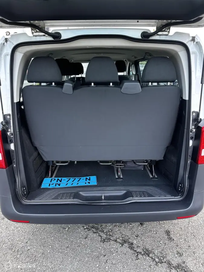 109 BlueTEC Base Extra Lang / 9 Pax