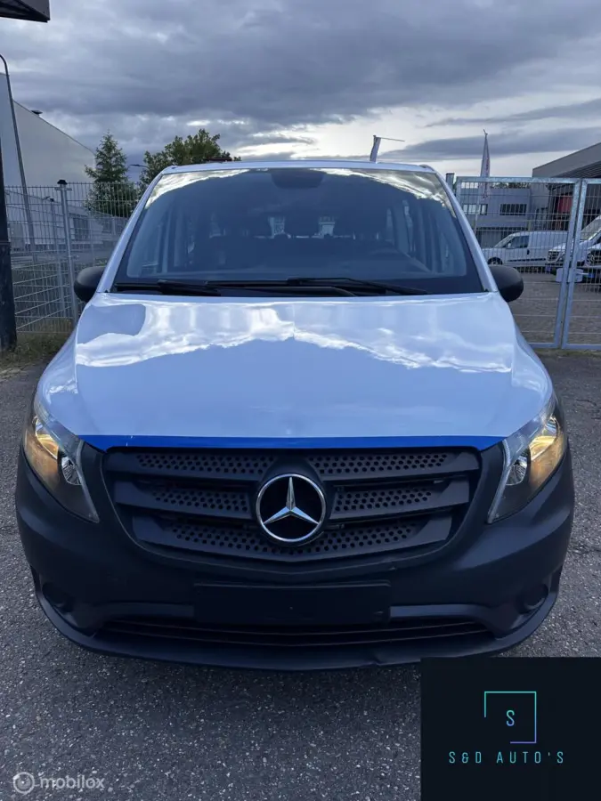 109 BlueTEC Base Extra Lang / 9 Pax