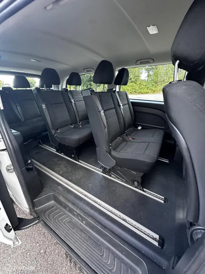 109 BlueTEC Base Extra Lang / 9 Pax
