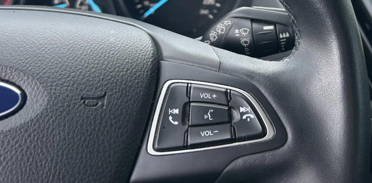 1.5 EcoBoost Titanium 150PK | ZEER NETTE STAAT | Achteruitrijcamera | SONY Audio | Elektrische Achterklep | Parkeersensoren | Navigatie | Stoelverwarming | Stuurverwarming | Voorruitverwarmi