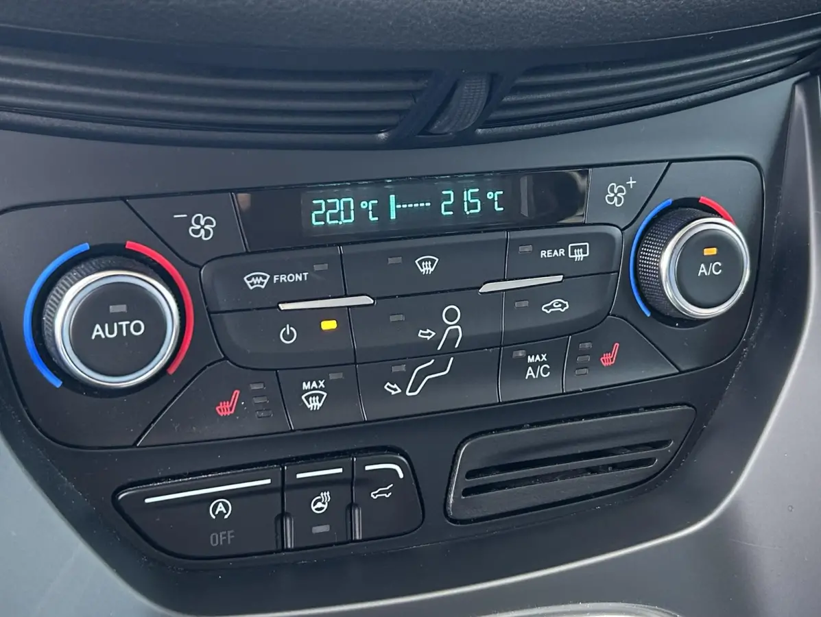 1.5 EcoBoost Titanium 150PK | ZEER NETTE STAAT | Achteruitrijcamera | SONY Audio | Elektrische Achterklep | Parkeersensoren | Navigatie | Stoelverwarming | Stuurverwarming | Voorruitverwarmi