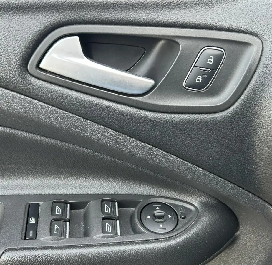 1.5 EcoBoost Titanium 150PK | ZEER NETTE STAAT | Achteruitrijcamera | SONY Audio | Elektrische Achterklep | Parkeersensoren | Navigatie | Stoelverwarming | Stuurverwarming | Voorruitverwarmi