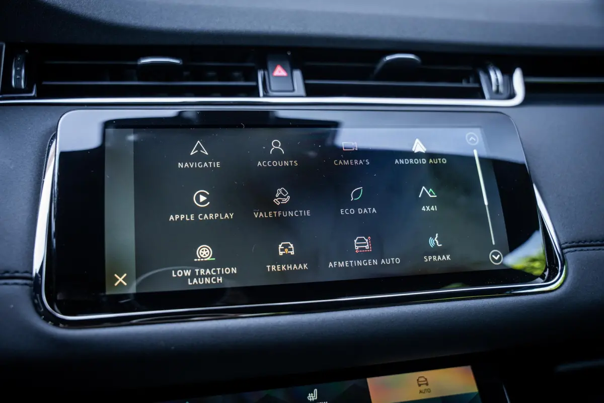 P300e AWD R-Dynamic Black-Pack Pano-dak|Meridian|Elek.trekhaak|Winterpack|Carplay|Dealer-onderhouden