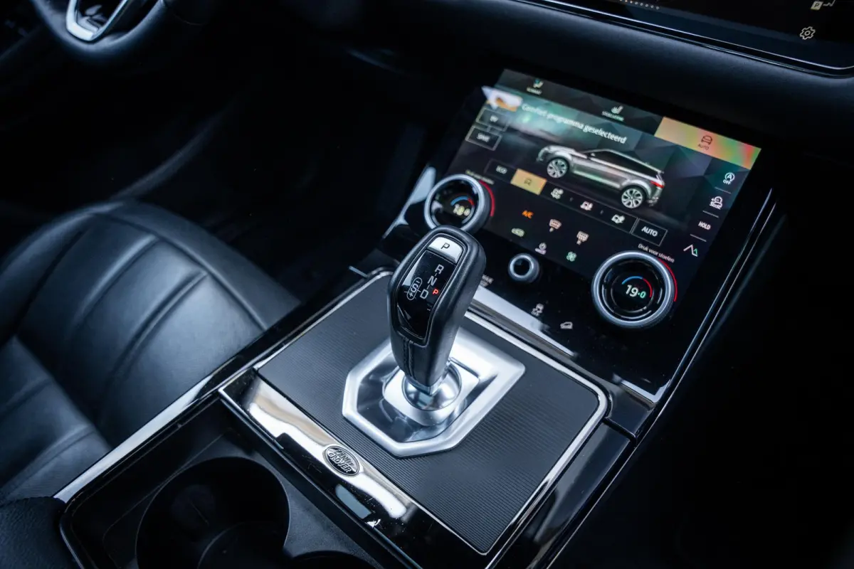 P300e AWD R-Dynamic Black-Pack Pano-dak|Meridian|Elek.trekhaak|Winterpack|Carplay|Dealer-onderhouden