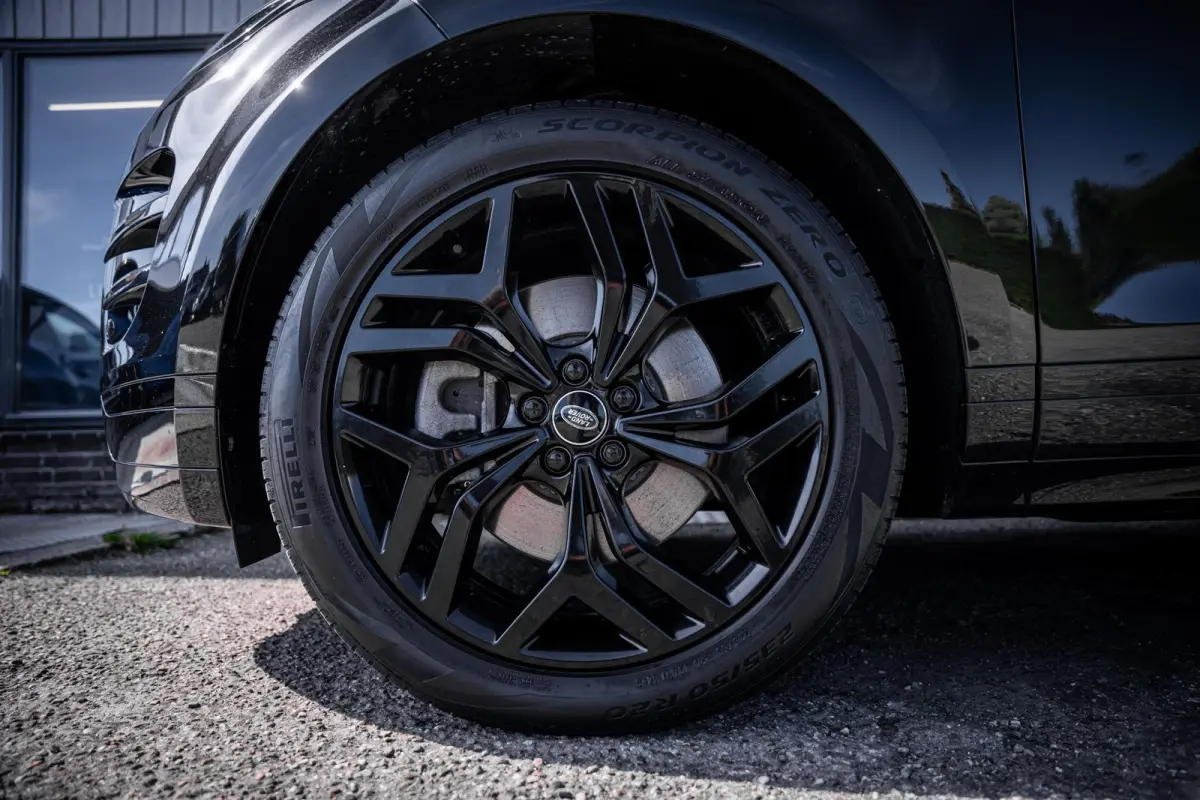 P300e AWD R-Dynamic Black-Pack Pano-dak|Meridian|Elek.trekhaak|Winterpack|Carplay|Dealer-onderhouden