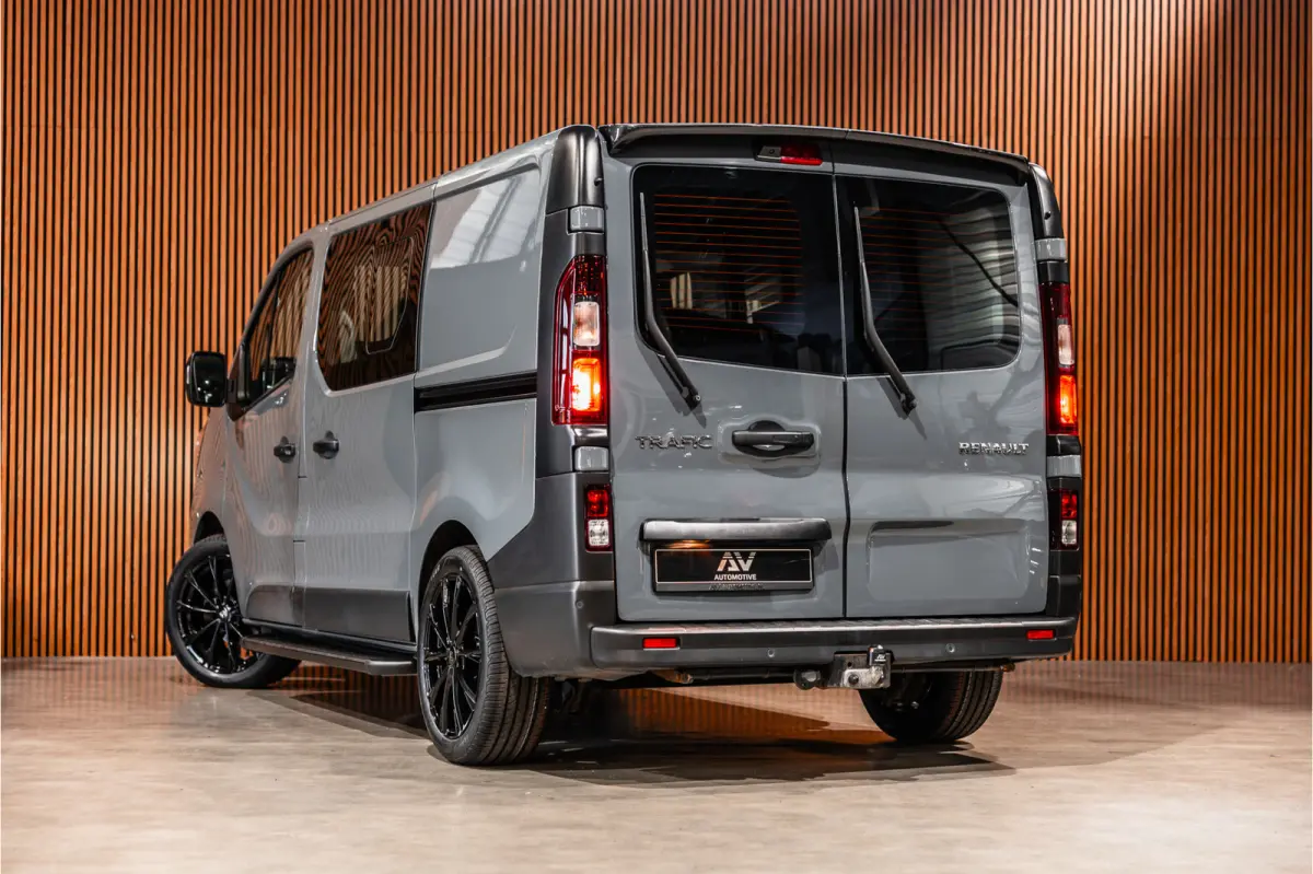 2.0 dCi 150 PK DC | Dubbel cabine | 6-Zitter | L+R Schuifdeur | Camera | Trekhaak | CarPlay | Navigatie | Nieuwe APK