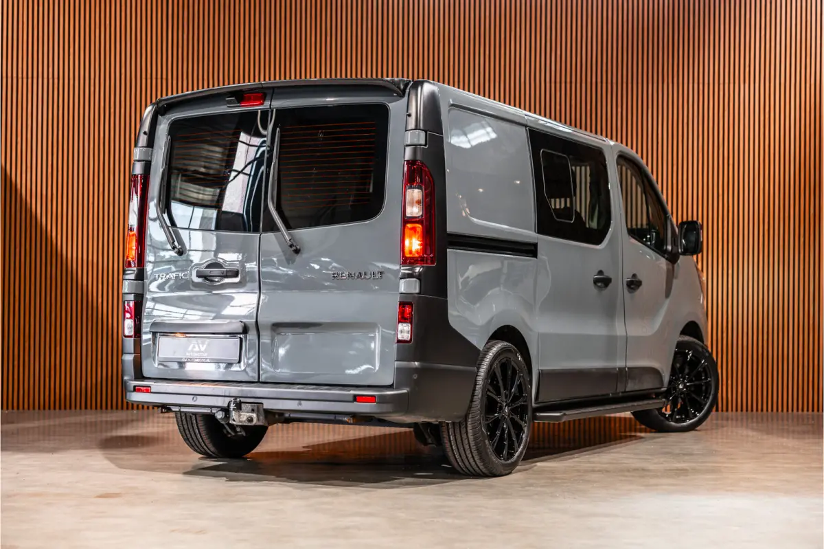 2.0 dCi 150 PK DC | Dubbel cabine | 6-Zitter | L+R Schuifdeur | Camera | Trekhaak | CarPlay | Navigatie | Nieuwe APK