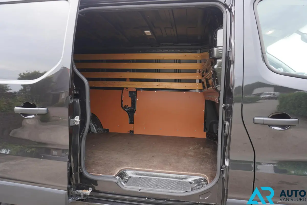 bestel 2.0 dCi 145 T29 L2H1 Business