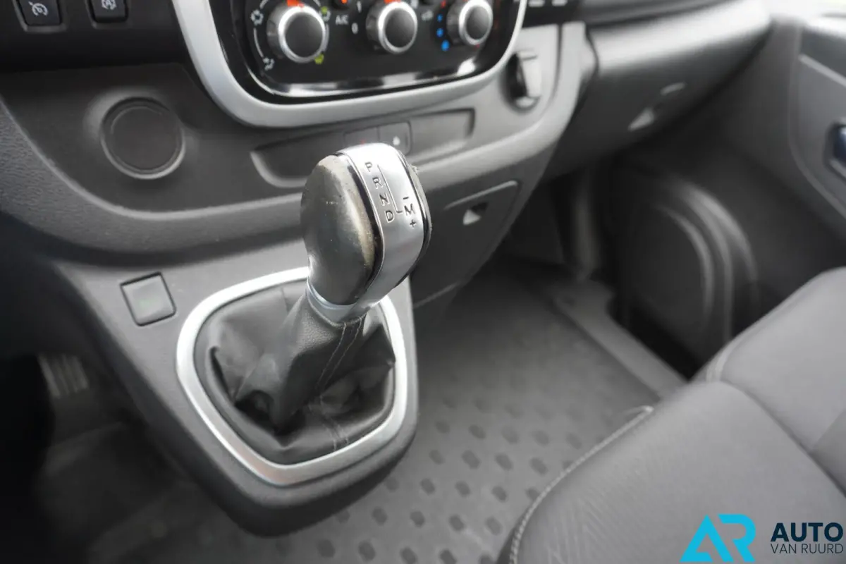 bestel 2.0 dCi 145 T29 L2H1 Business