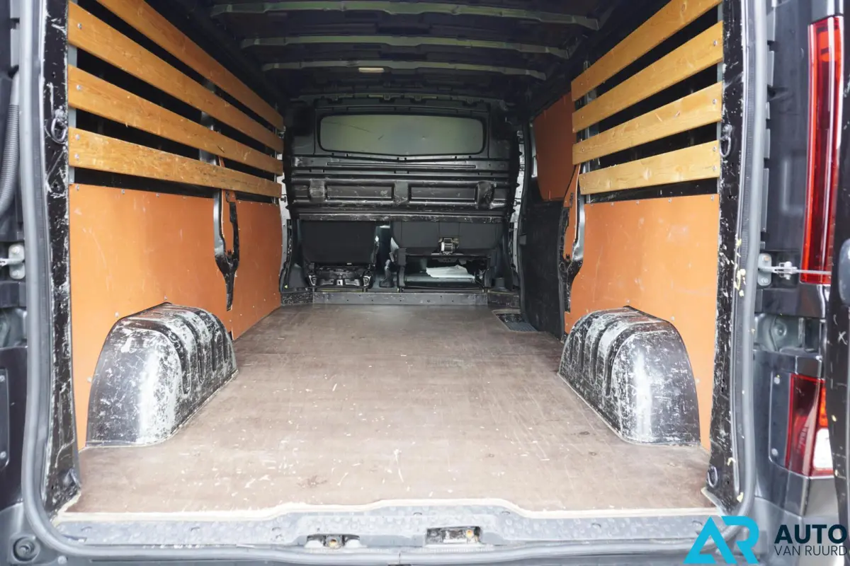 bestel 2.0 dCi 145 T29 L2H1 Business