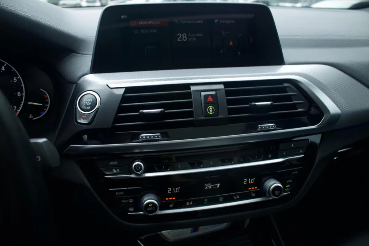M40i| Pano - Trekhaak - Memory - Sfeerverlichting