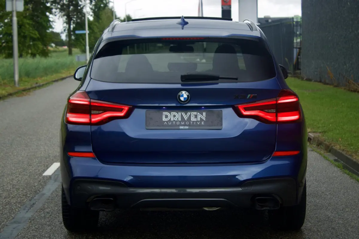 M40i| Pano - Trekhaak - Memory - Sfeerverlichting