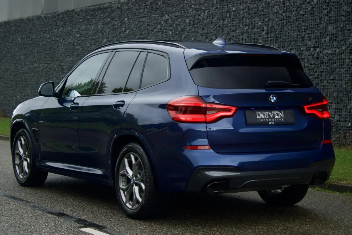 M40i| Pano - Trekhaak - Memory - Sfeerverlichting