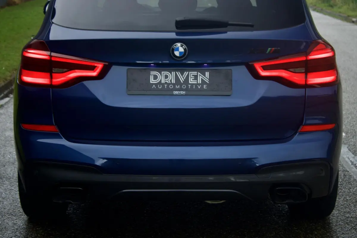 M40i| Pano - Trekhaak - Memory - Sfeerverlichting