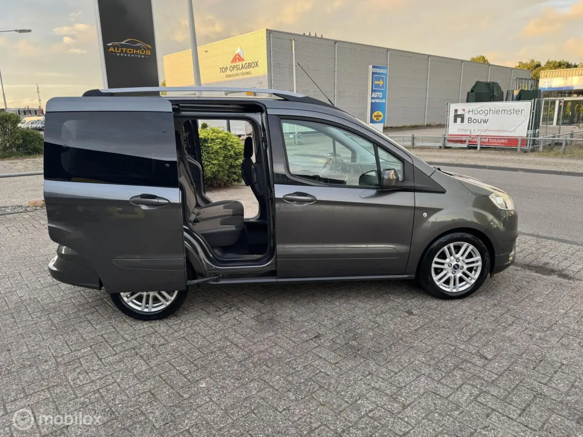 Ford Compact 1.0 Titanium Navi Camera cruise clima 62499 km Ford Tourneo Connect Compact 1.0 Titanium Navi Camera cruise clima 62499 km