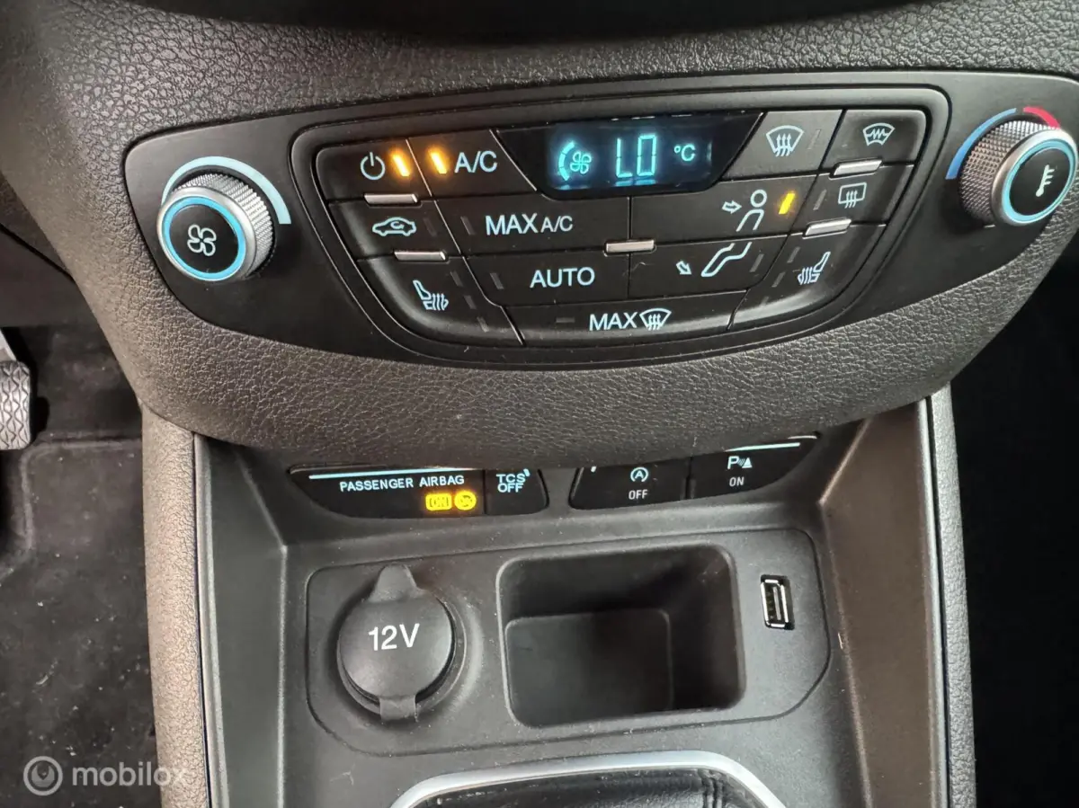Ford Compact 1.0 Titanium Navi Camera cruise clima 62499 km Ford Tourneo Connect Compact 1.0 Titanium Navi Camera cruise clima 62499 km