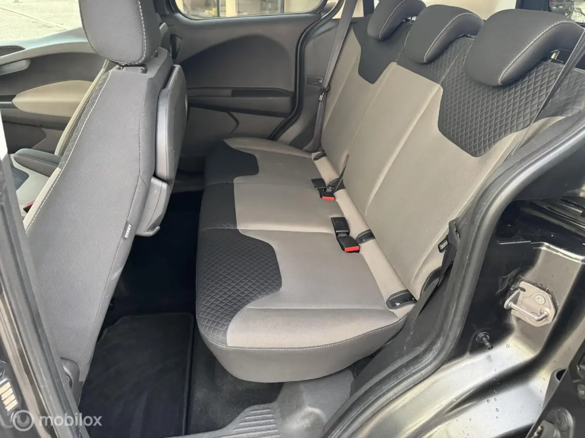 Ford Compact 1.0 Titanium Navi Camera cruise clima 62499 km Ford Tourneo Connect Compact 1.0 Titanium Navi Camera cruise clima 62499 km