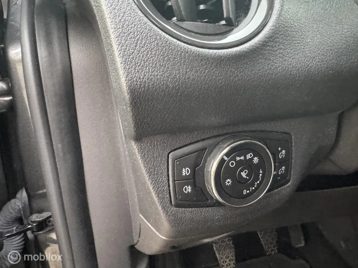 Ford Compact 1.0 Titanium Navi Camera cruise clima 62499 km Ford Tourneo Connect Compact 1.0 Titanium Navi Camera cruise clima 62499 km