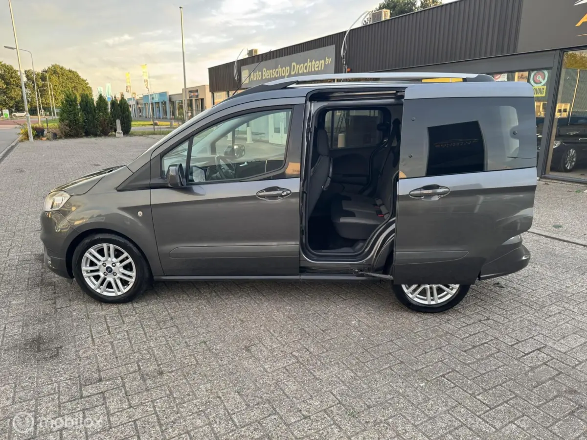 Ford Compact 1.0 Titanium Navi Camera cruise clima 62499 km Ford Tourneo Connect Compact 1.0 Titanium Navi Camera cruise clima 62499 km