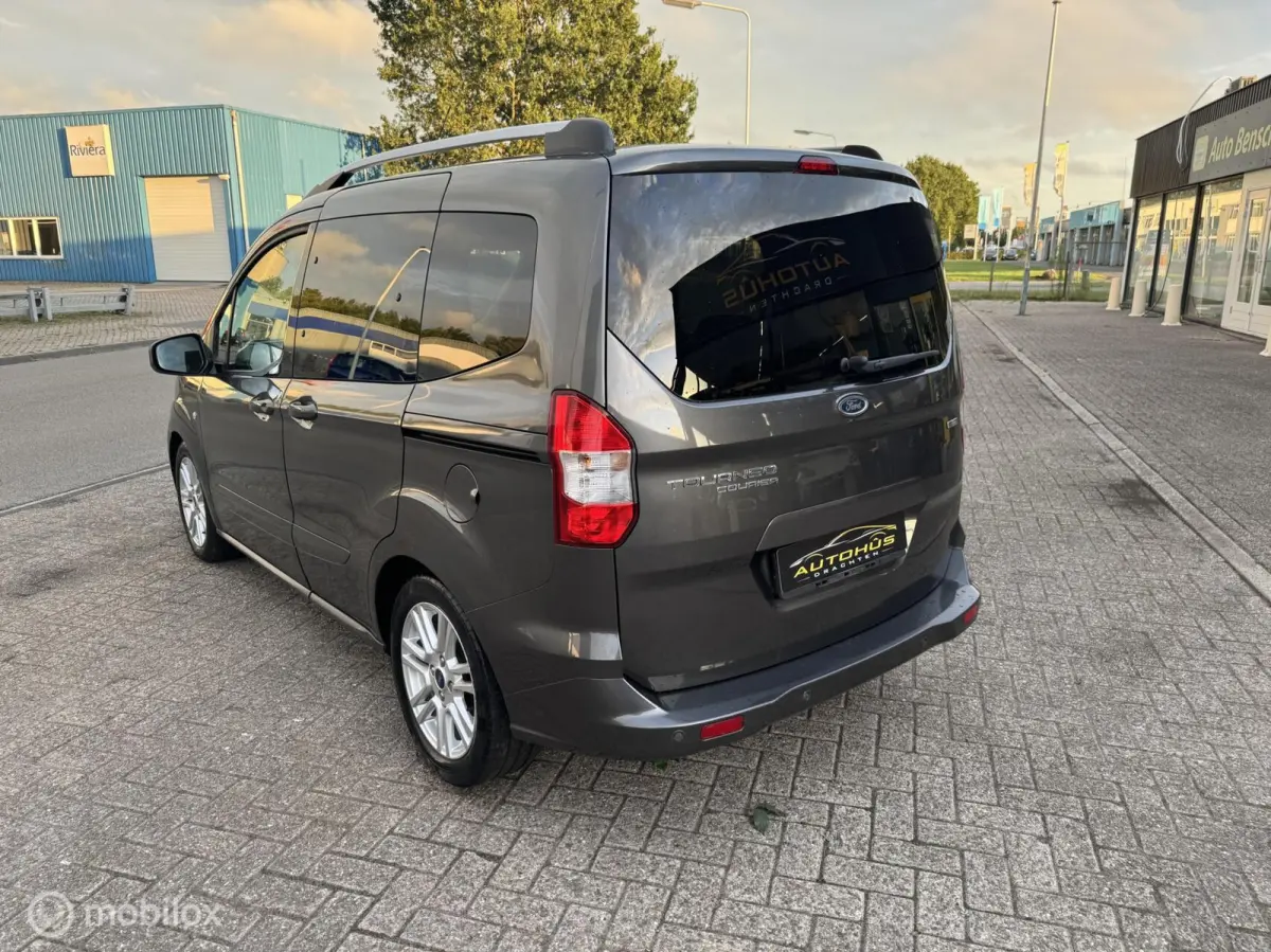 Ford Compact 1.0 Titanium Navi Camera cruise clima 62499 km Ford Tourneo Connect Compact 1.0 Titanium Navi Camera cruise clima 62499 km
