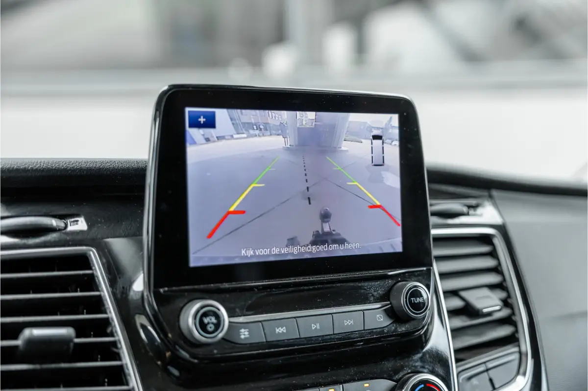 320 2.0 TDCI L2H1 Limited | ACC | L+R Schuifdeur | CarPlay | Navigatie | Camera | Trekhaak | Stoelverwarming | Nieuwe APK | DAB