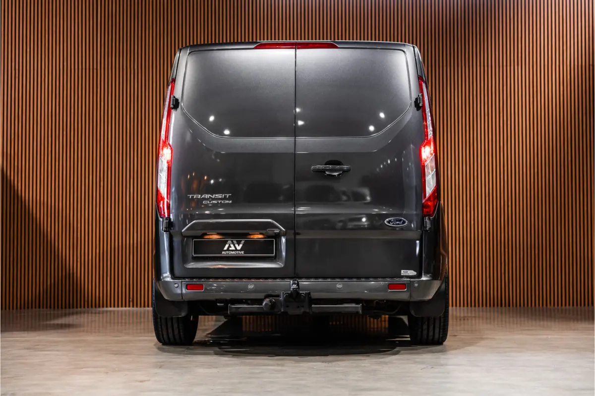 320 2.0 TDCI L2H1 Limited | ACC | L+R Schuifdeur | CarPlay | Navigatie | Camera | Trekhaak | Stoelverwarming | Nieuwe APK | DAB