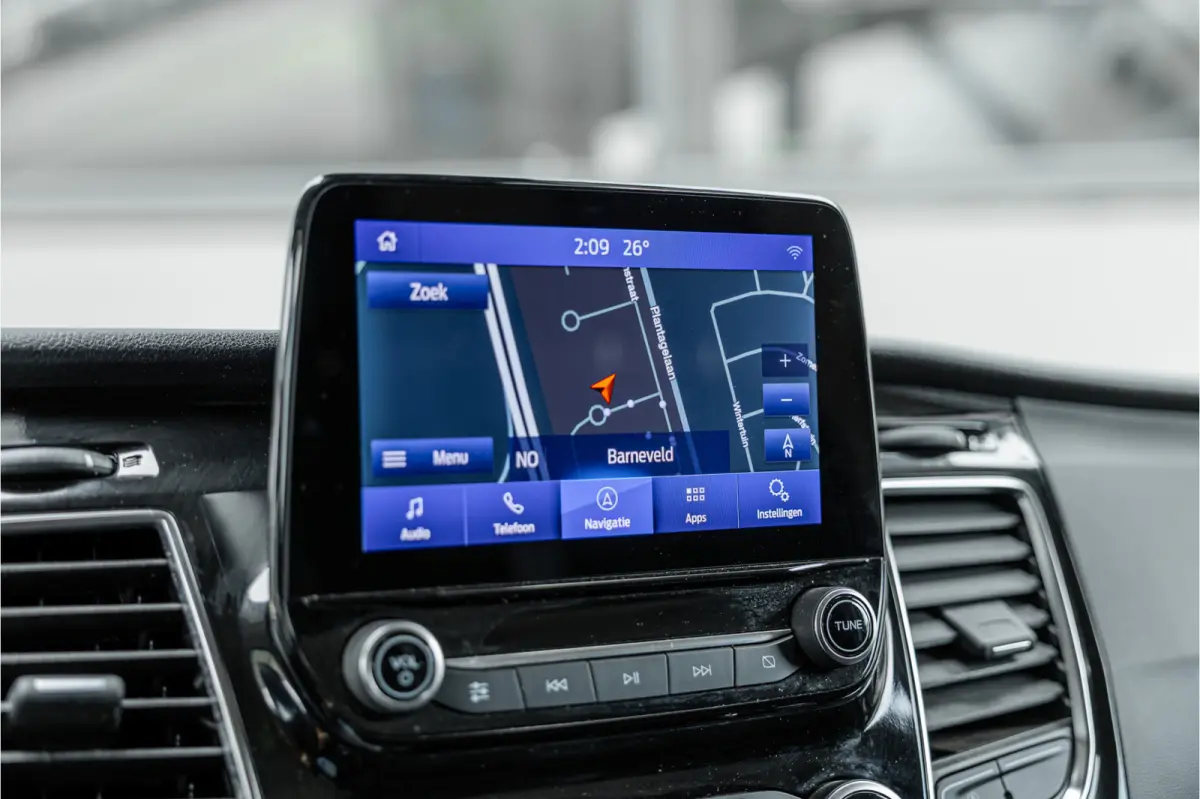 320 2.0 TDCI L2H1 Limited | ACC | L+R Schuifdeur | CarPlay | Navigatie | Camera | Trekhaak | Stoelverwarming | Nieuwe APK | DAB