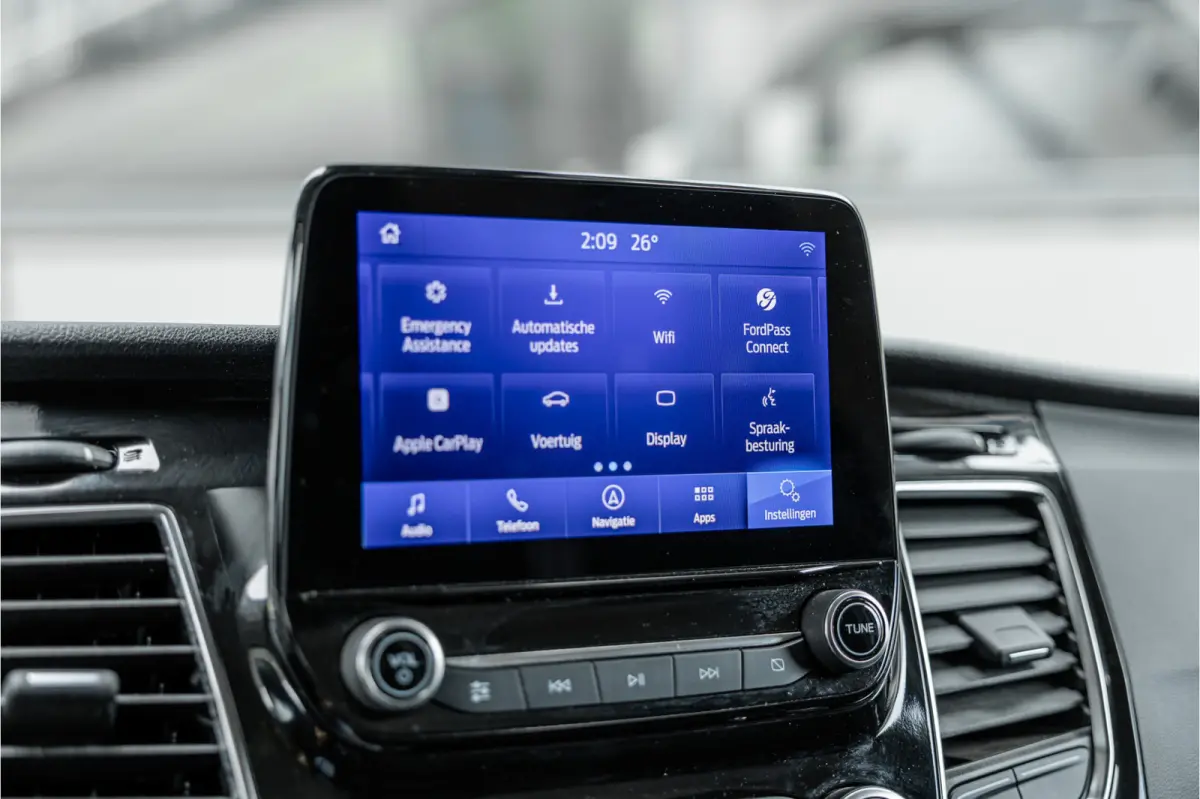 320 2.0 TDCI L2H1 Limited | ACC | L+R Schuifdeur | CarPlay | Navigatie | Camera | Trekhaak | Stoelverwarming | Nieuwe APK | DAB
