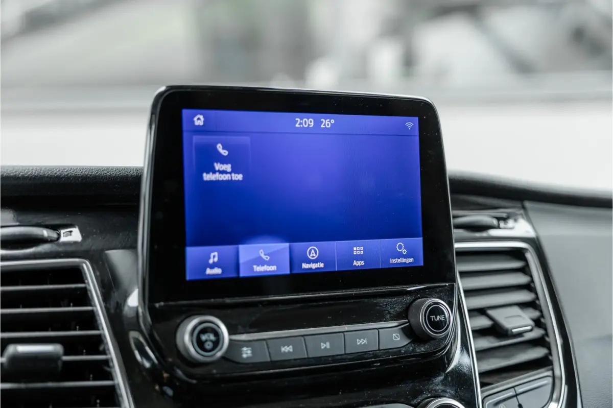 320 2.0 TDCI L2H1 Limited | ACC | L+R Schuifdeur | CarPlay | Navigatie | Camera | Trekhaak | Stoelverwarming | Nieuwe APK | DAB