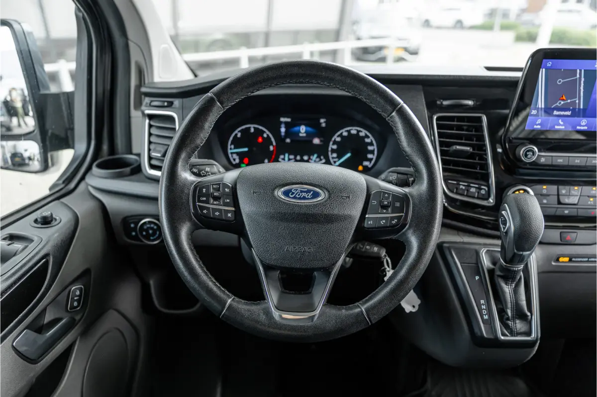 320 2.0 TDCI L2H1 Limited | ACC | L+R Schuifdeur | CarPlay | Navigatie | Camera | Trekhaak | Stoelverwarming | Nieuwe APK | DAB