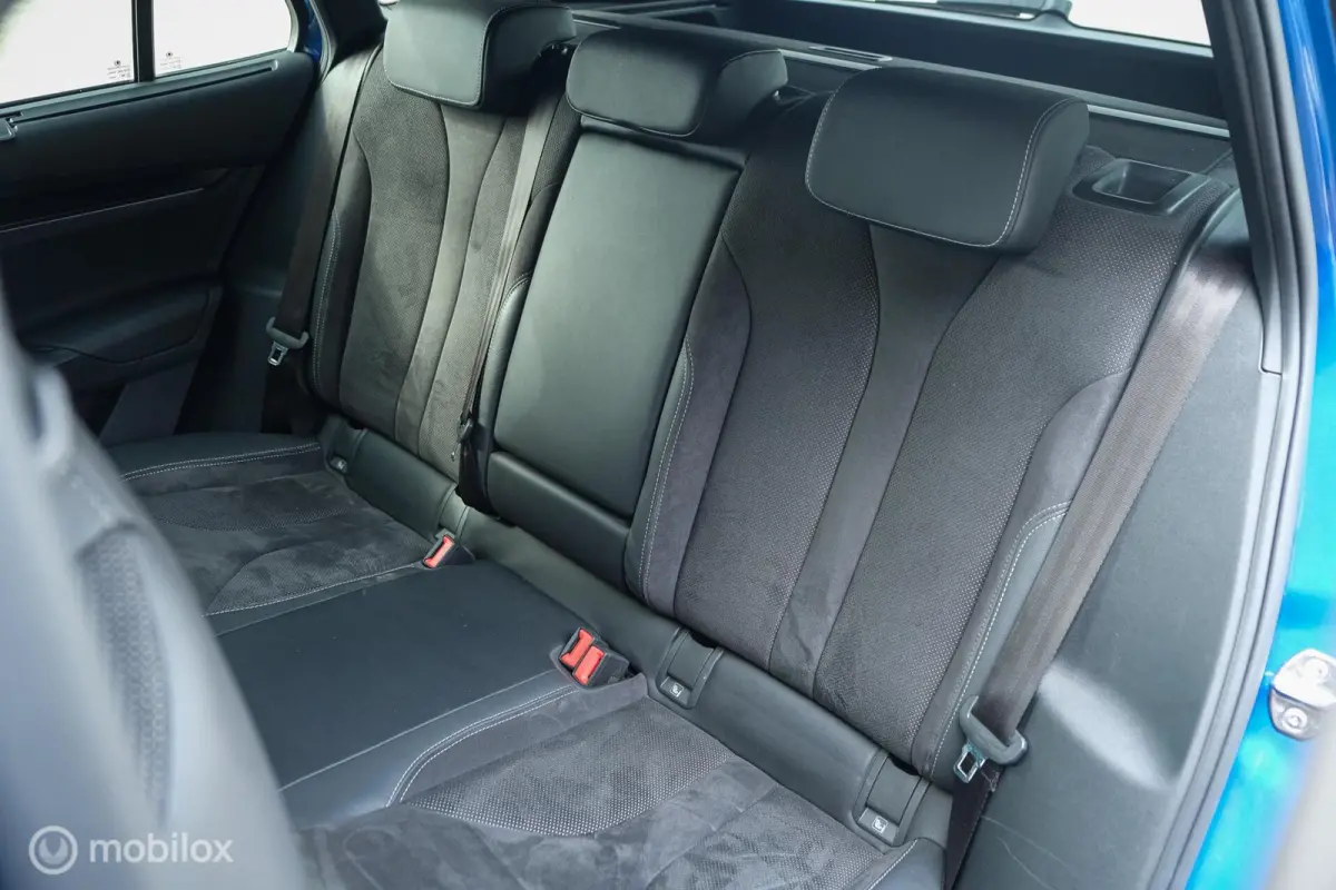 80 Sportline | Chrystal lights and face | ACC | Elec. Trekhaak | Racing Blue | 90% SOH | Camera | Sfeerverlichting | 21 Inch | Memory | CarPlay | Stoel en stuurwielverw.