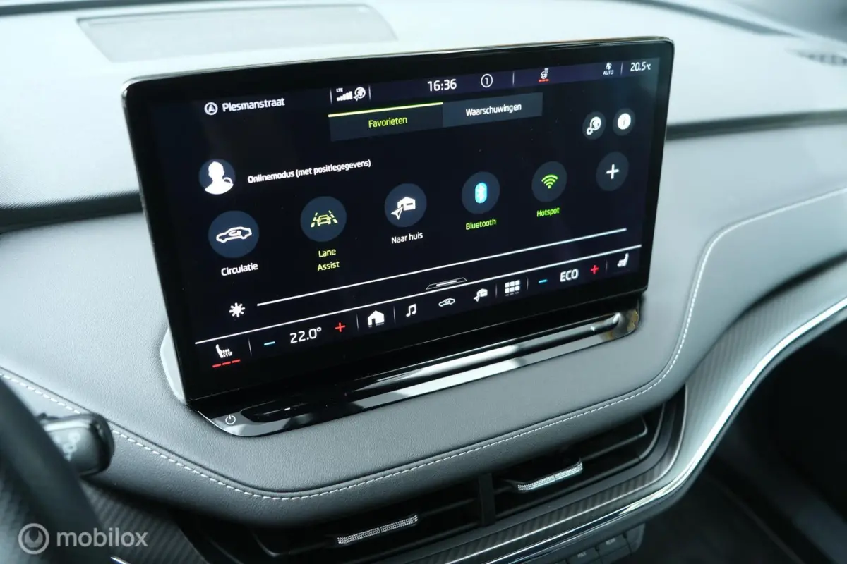 80 Sportline | Chrystal lights and face | ACC | Elec. Trekhaak | Racing Blue | 90% SOH | Camera | Sfeerverlichting | 21 Inch | Memory | CarPlay | Stoel en stuurwielverw.